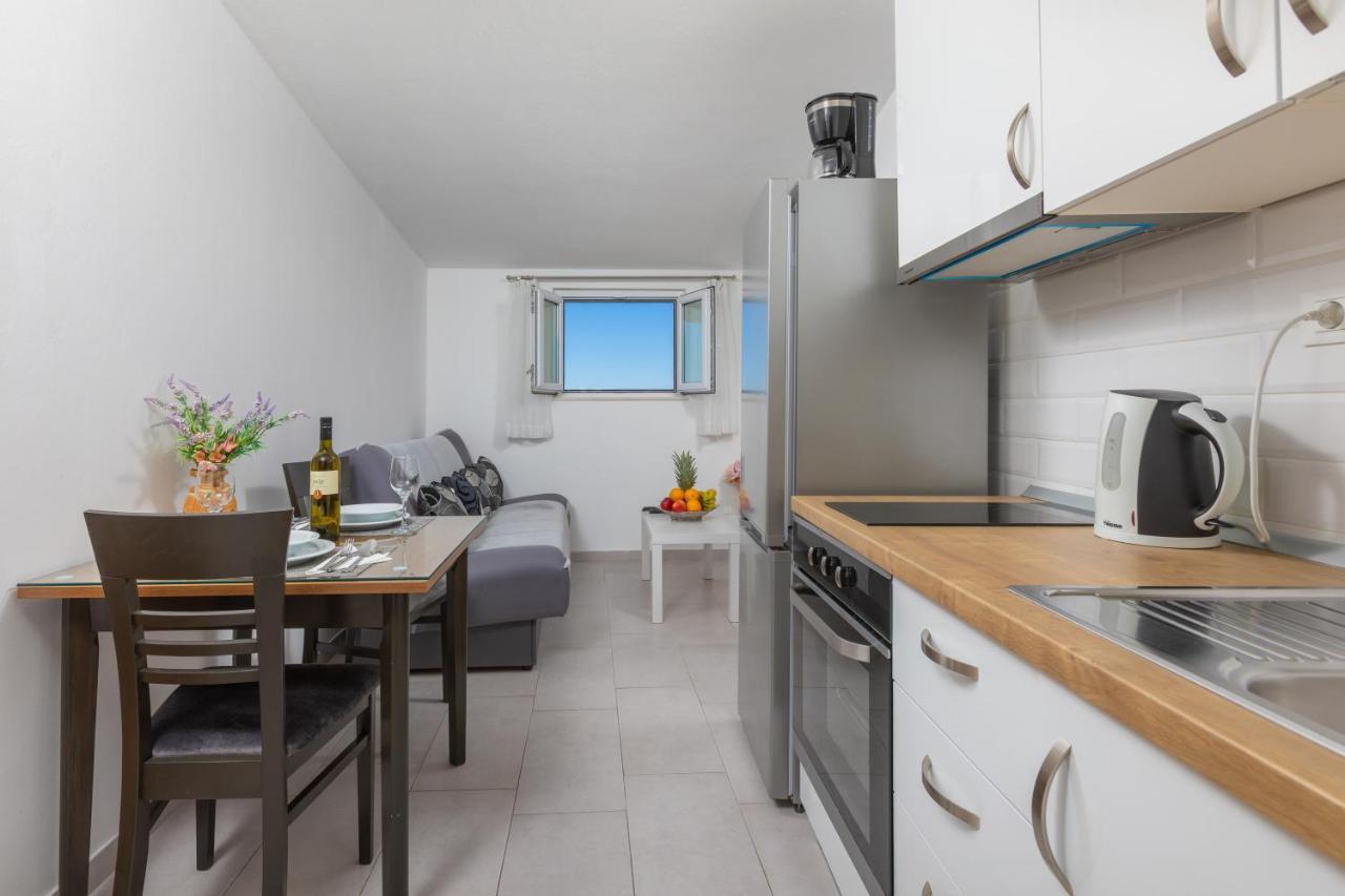Apartments Petrovic Makarska Buitenkant foto