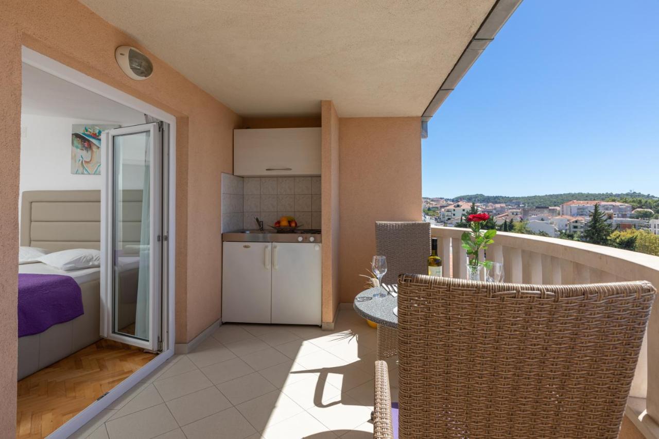 Apartments Petrovic Makarska Buitenkant foto